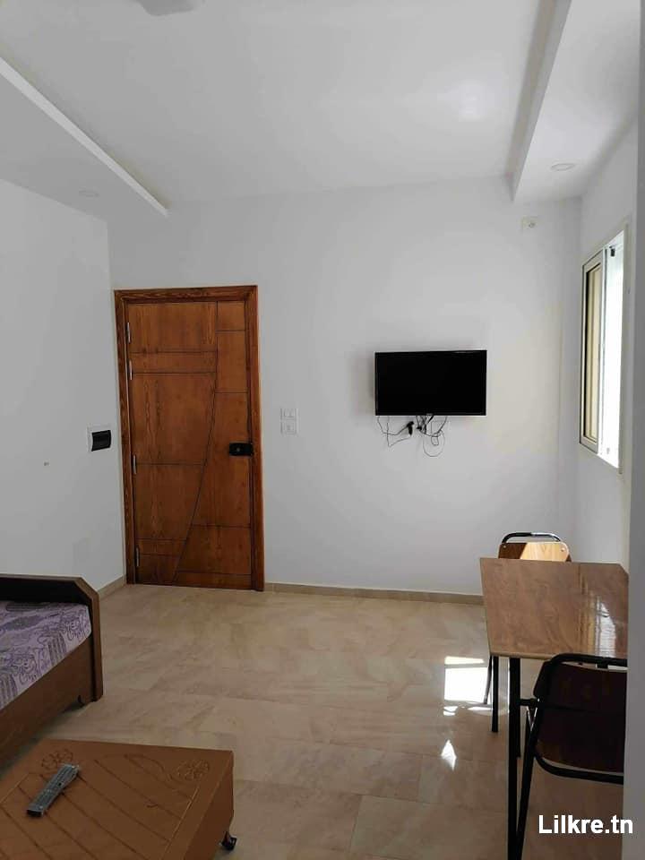 A louer un appartement S+2 meublé 