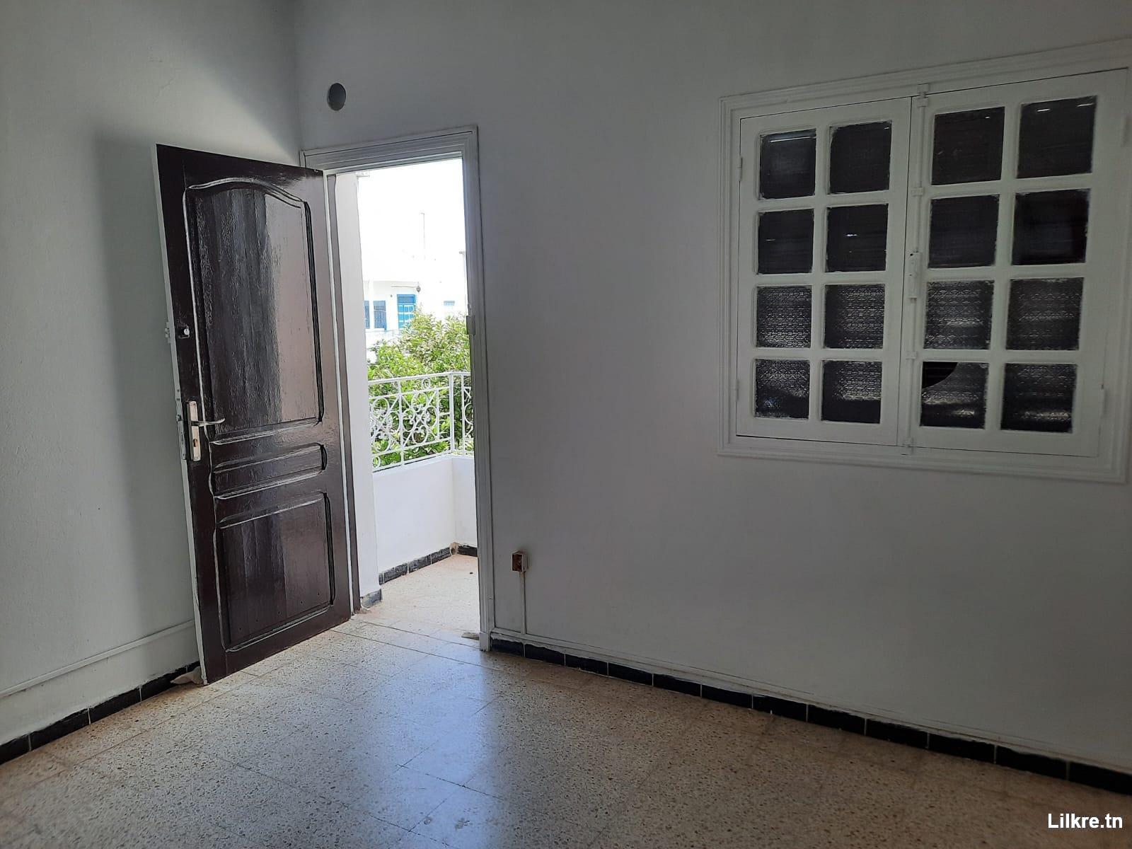 A louer un étage du villa a Manouba 