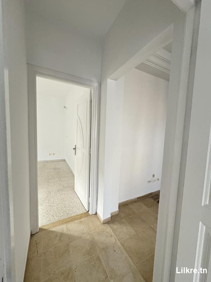 A louer un Appartement S+2 à à l'aouina cité lwahat 