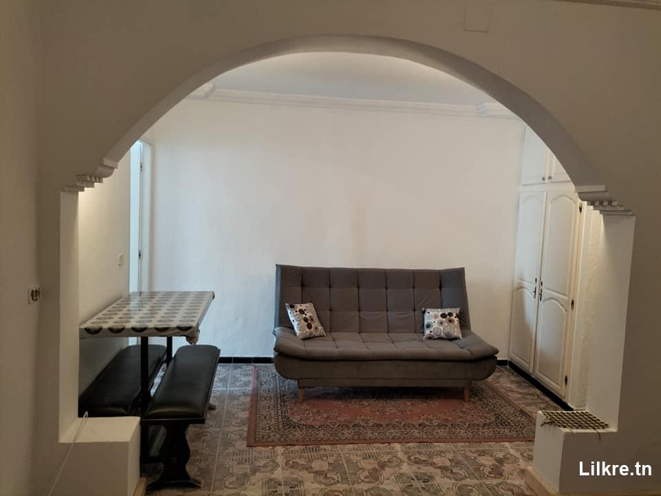 A louer un studio meublé  S+1 à Soukra 