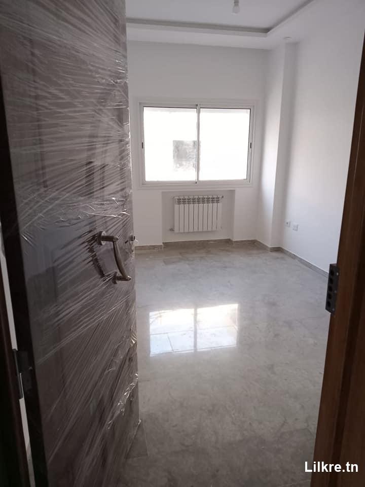 A louer un Appartement S+2 à Rades .