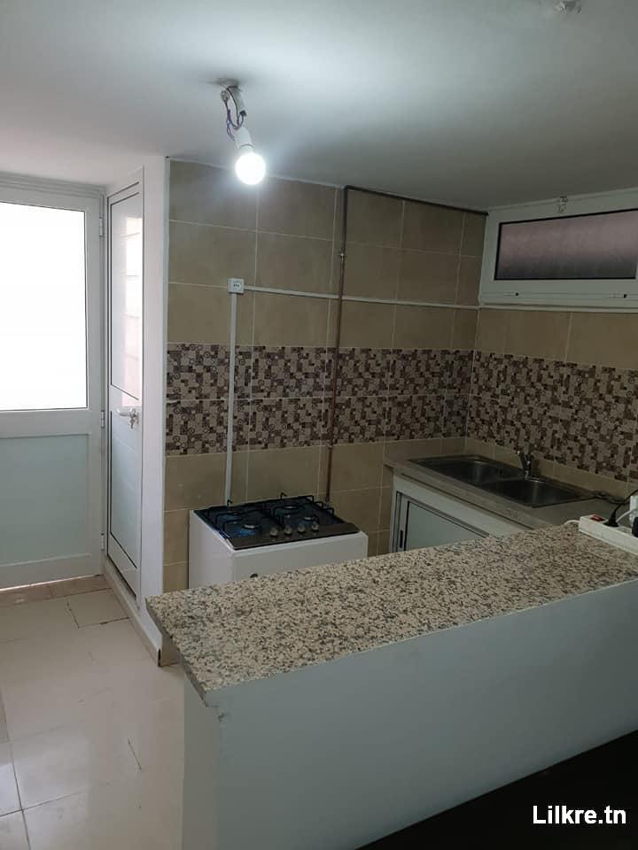 A louer un studio Meublé  S+2 à À France ville el Omrane