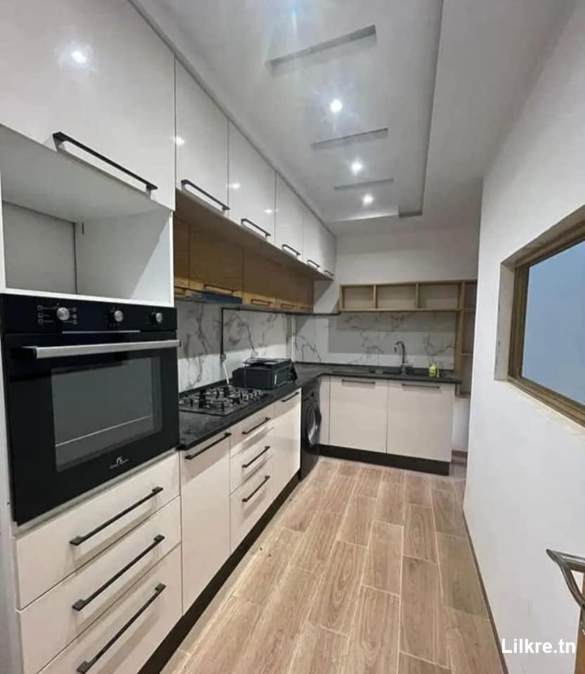 A louer un Appartement haut standing S+2 à chotrana3 
