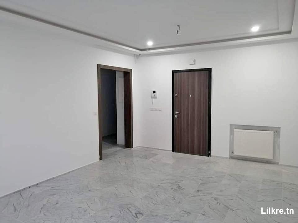 A louer un Appartement S+2 à La Soukra  