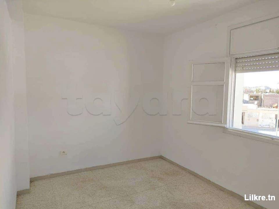 A louer appartement s+2 à Nour jaafer Ariana 